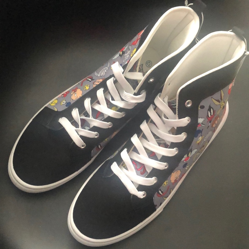 WB Looney Tunes men sneakers